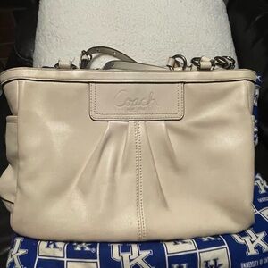 Coach Off-White Leather Shoulder Bag